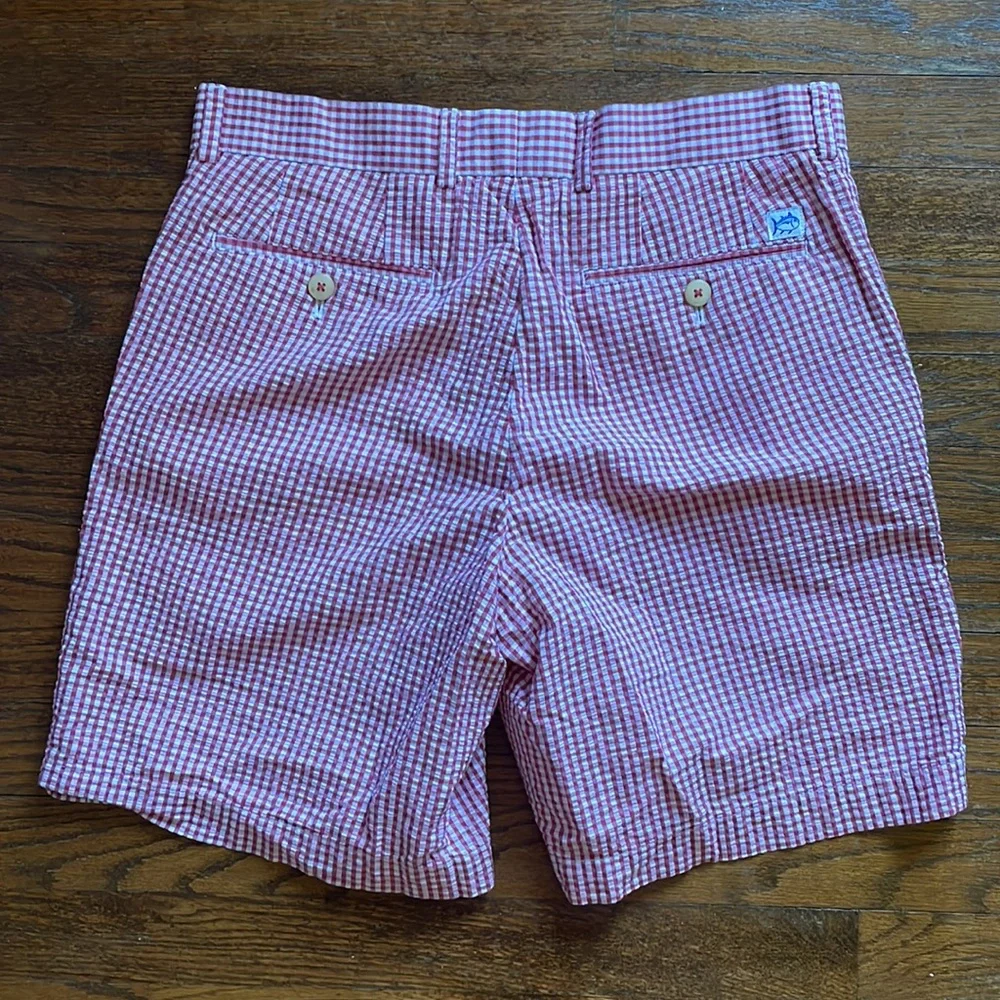 Southern Tide “The Skipjack” Red & White Flat Front Seersucker Shorts
